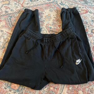 Nike Women's black cuffed sweatpants size small